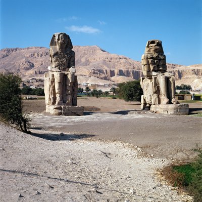 Die Kolosse von Memnon, Statuen von Amenhotep III., ca. 1375-1358 v. Chr. von Egyptian 18th Dynasty